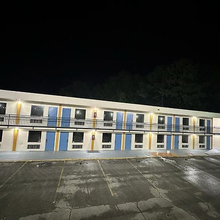 Lanett Inn Bagian luar foto