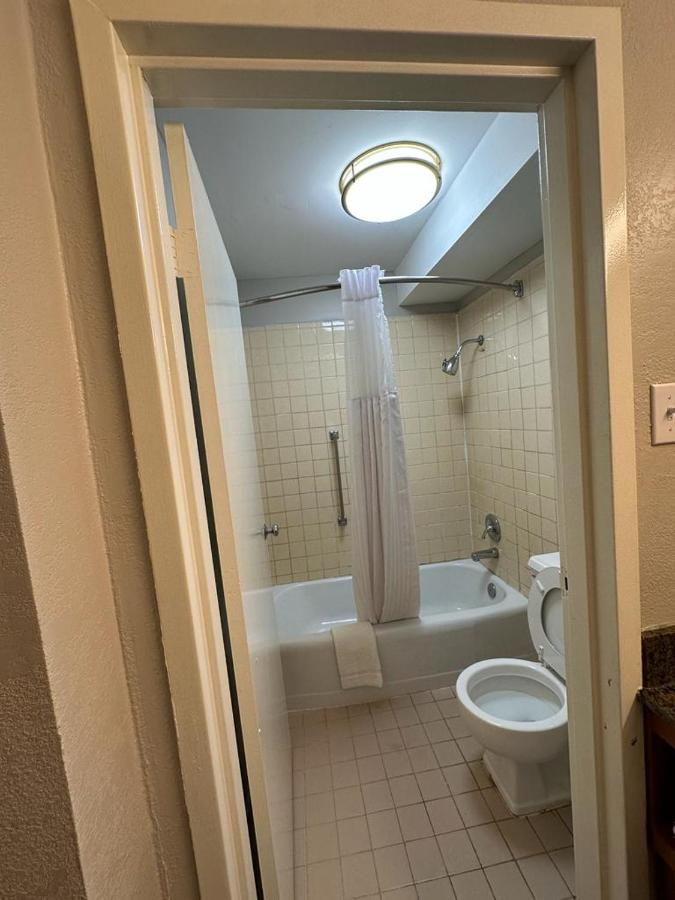 Lanett Inn Bagian luar foto